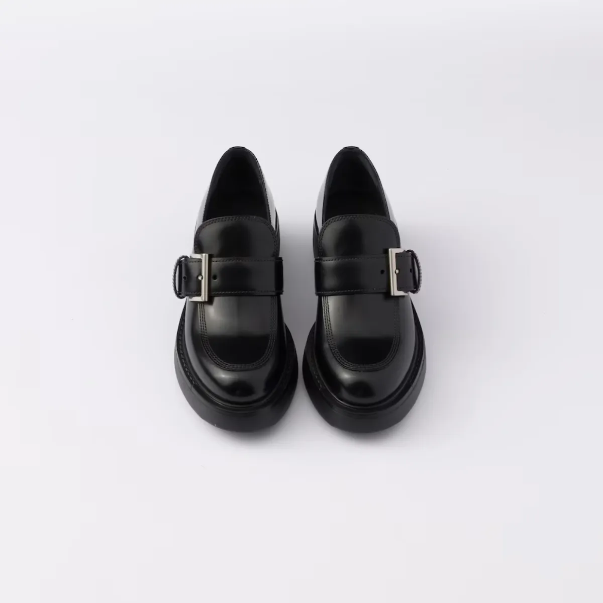 Elegant Brushed leather loafers