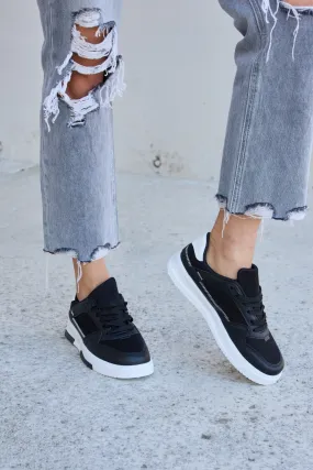 Forever Link Lace-Up Round Toe Black Thick Sole Low Top Flat Sneakers