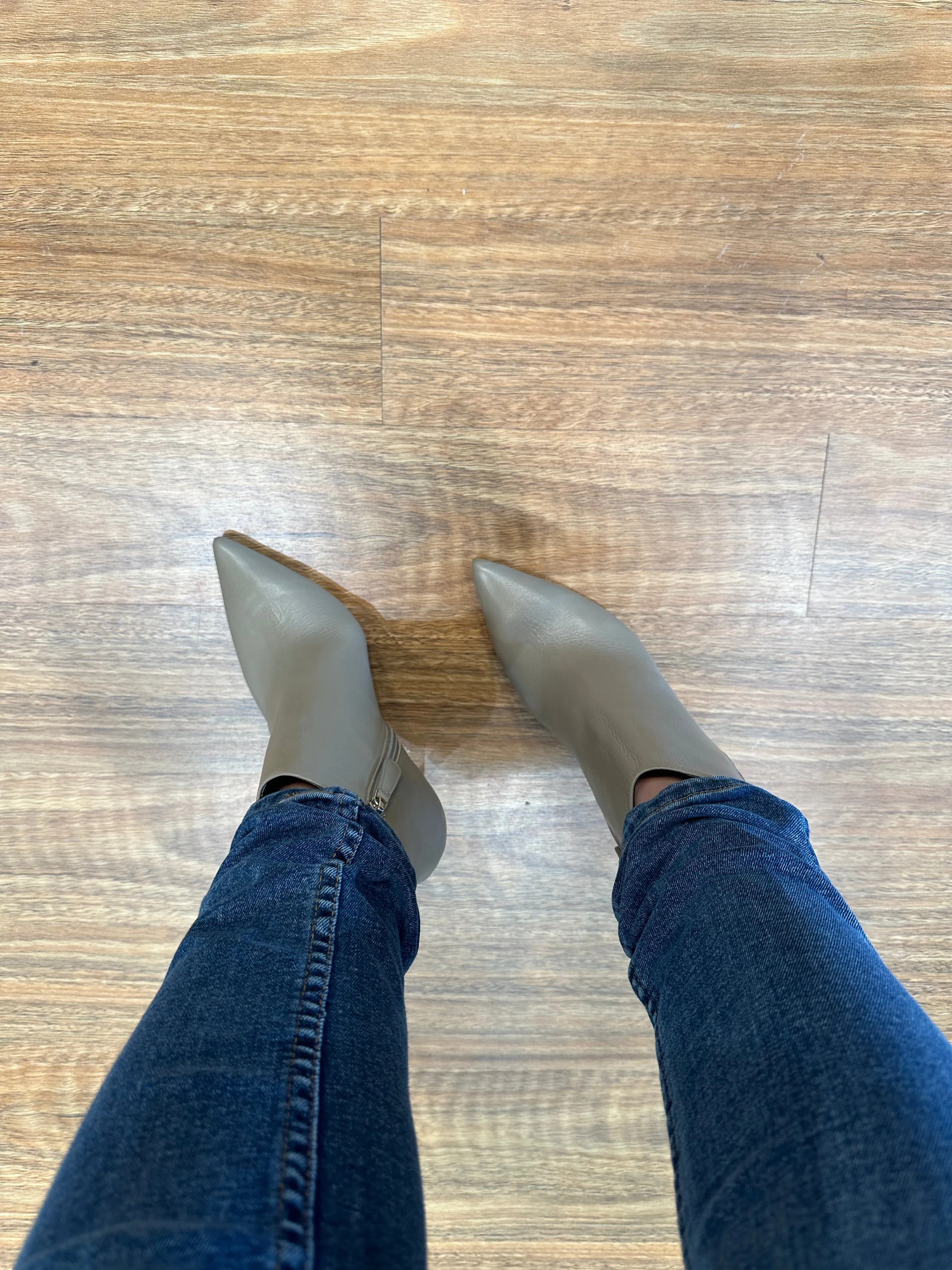 Vicenza Milena Heeled Ankle Boots Sand